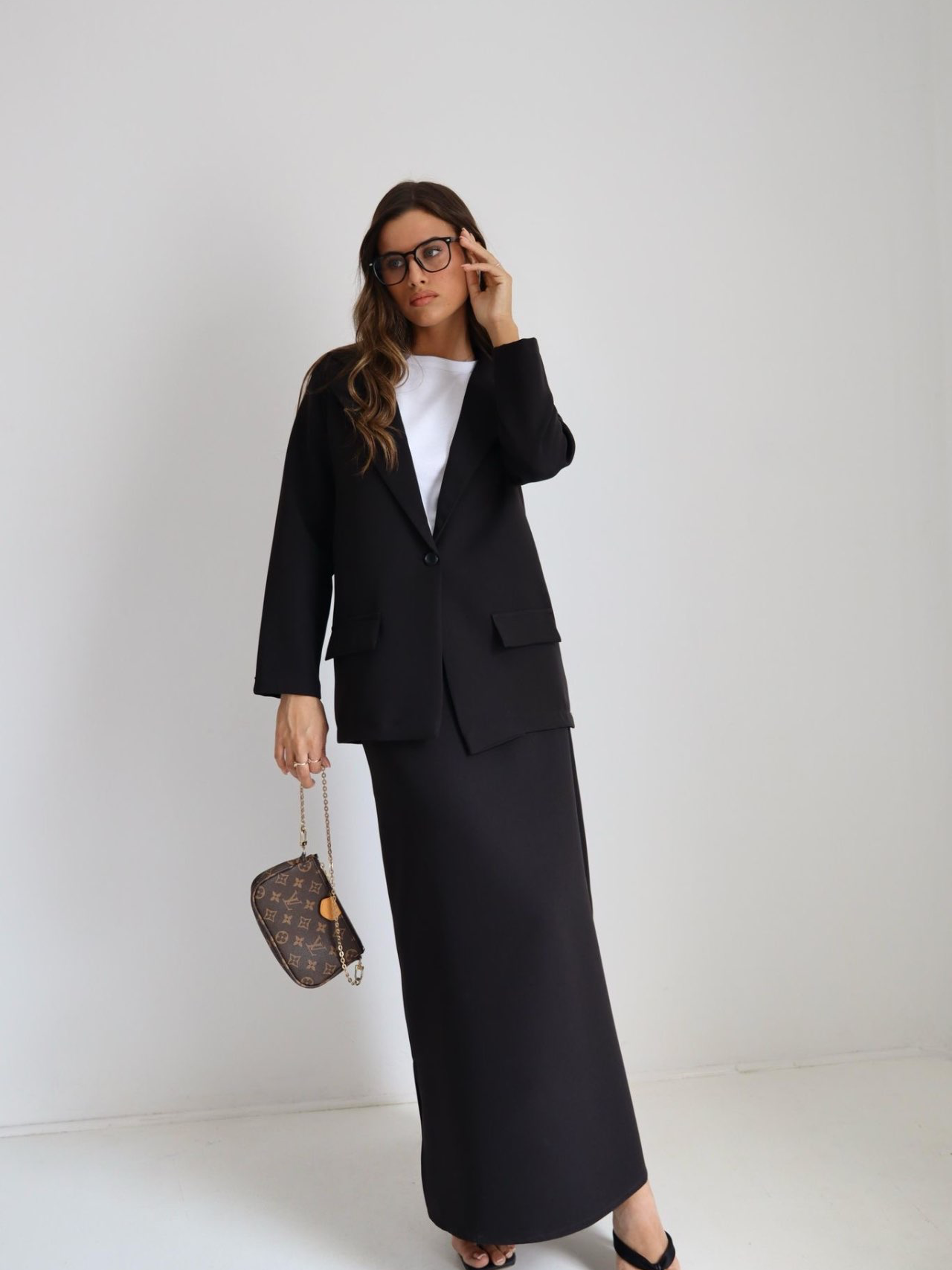 חליפת בלייזר נלי שחור