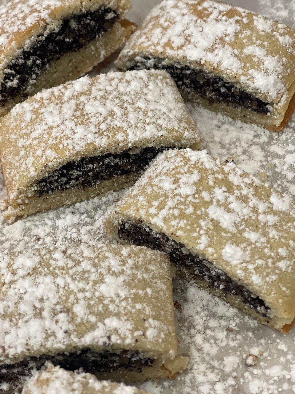 מגולגלות פרג אגוזים