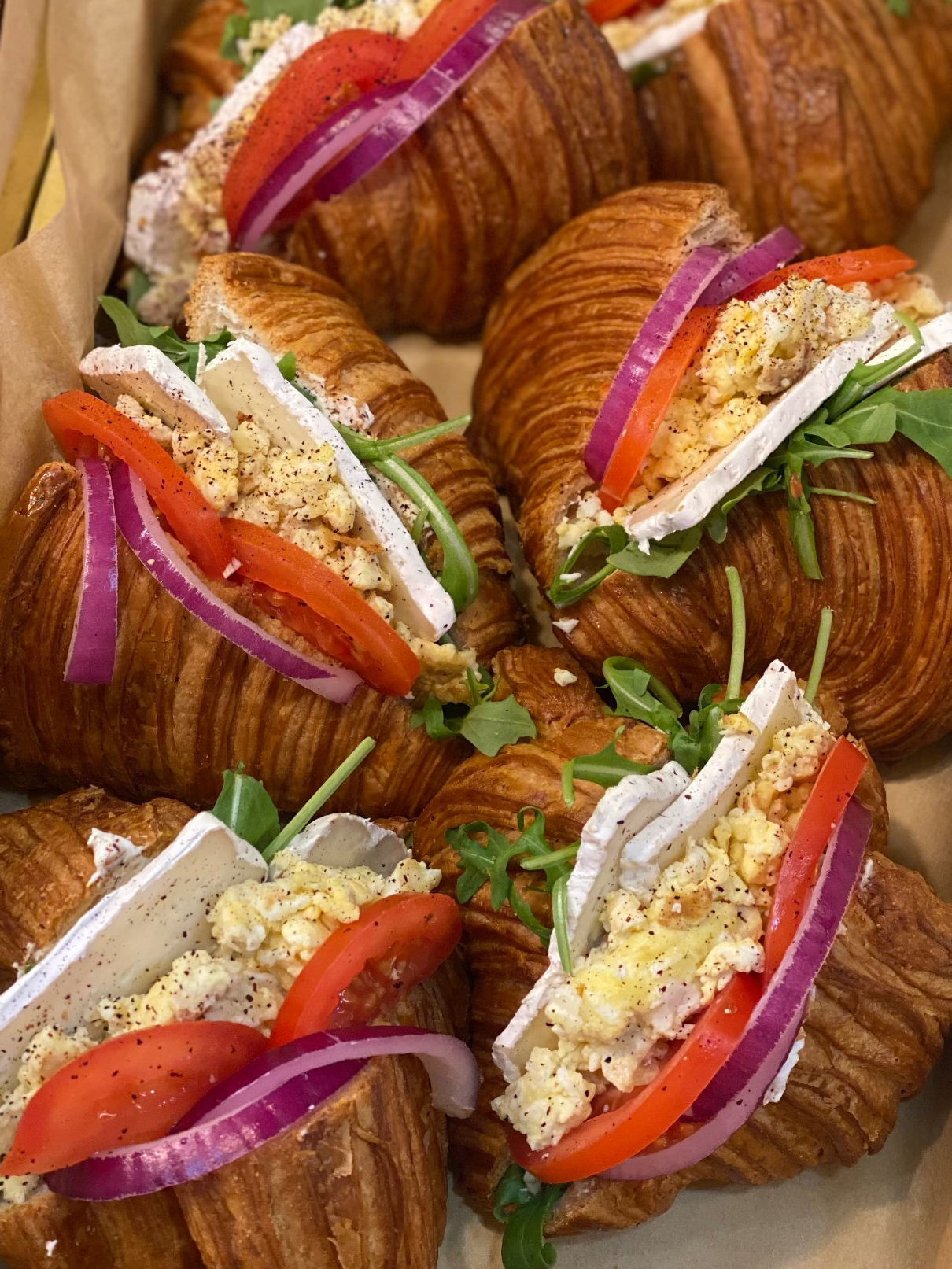 קרואסון חביתה וברי