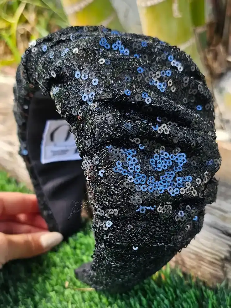 קשת פייטים שחורה