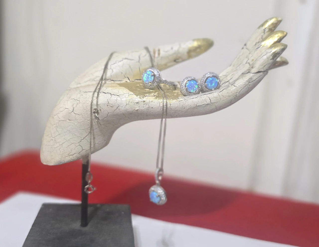 סט תכשיטים תואמים זוג עגילים טבעת ושרשרת ותליון האבן המרכזית אופל כחול מסביב האבן זרקונים כסף 925 חתום   על הטבעת