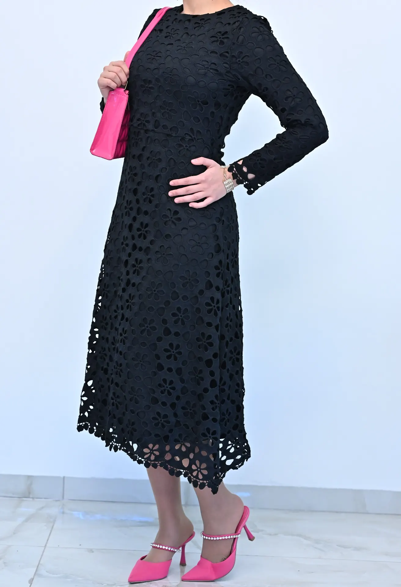 שמלת גיפיור צנועה-שחורה