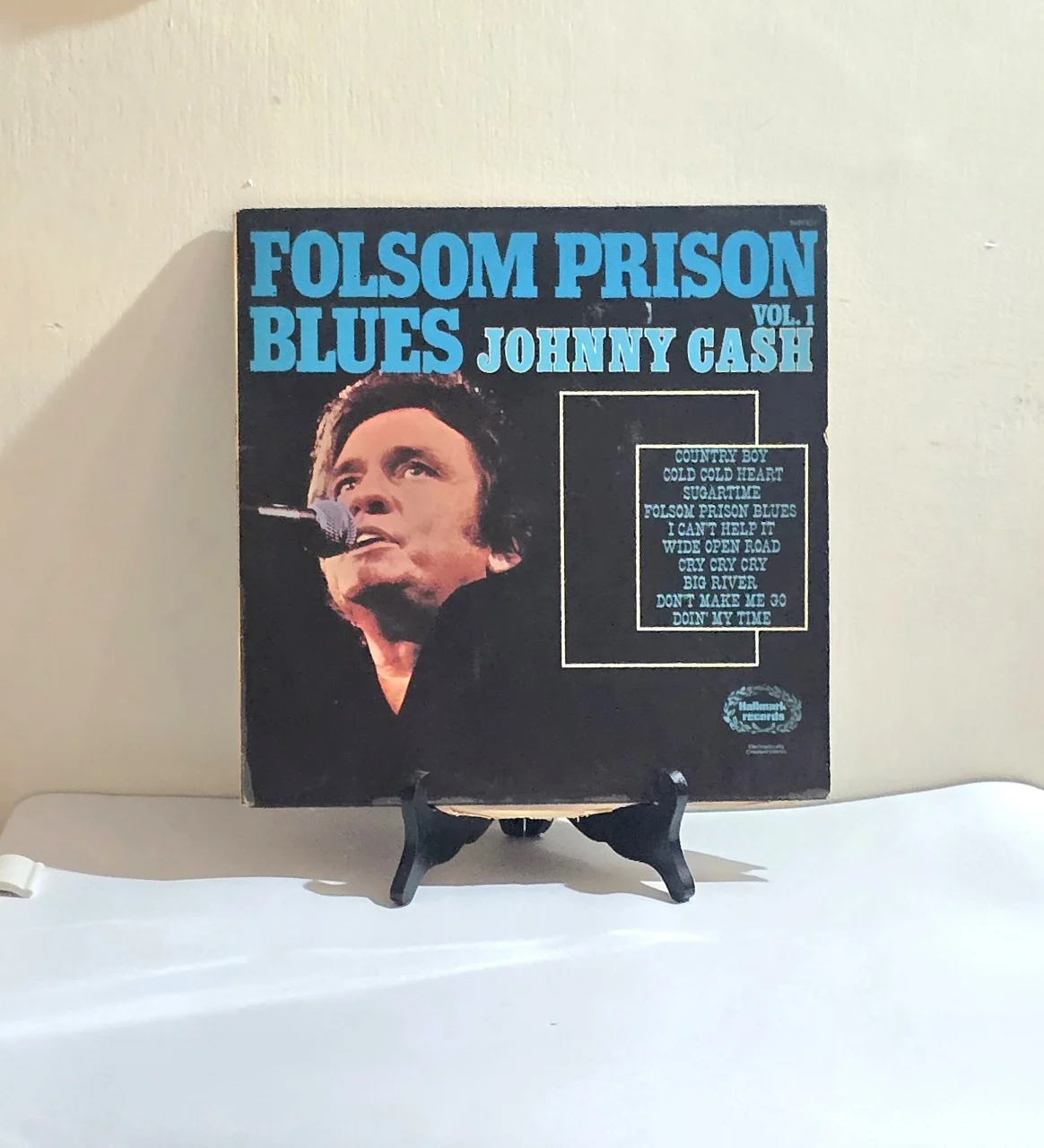 תקליט JOHNY CASH VOL 1 FOLSOM PRISON BLUES -LP -1969 הוצאת HALLMARK