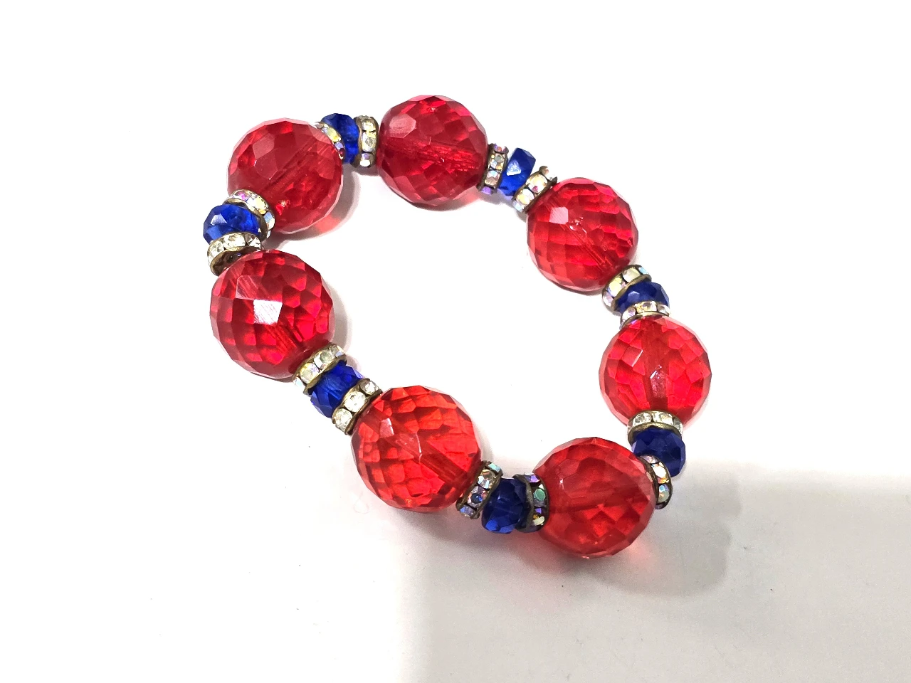 צמיד יפיפה עבודת יד מחרוזי קריסטל וחרוזי סווארובסקי גמיש מותאם לכל גודל