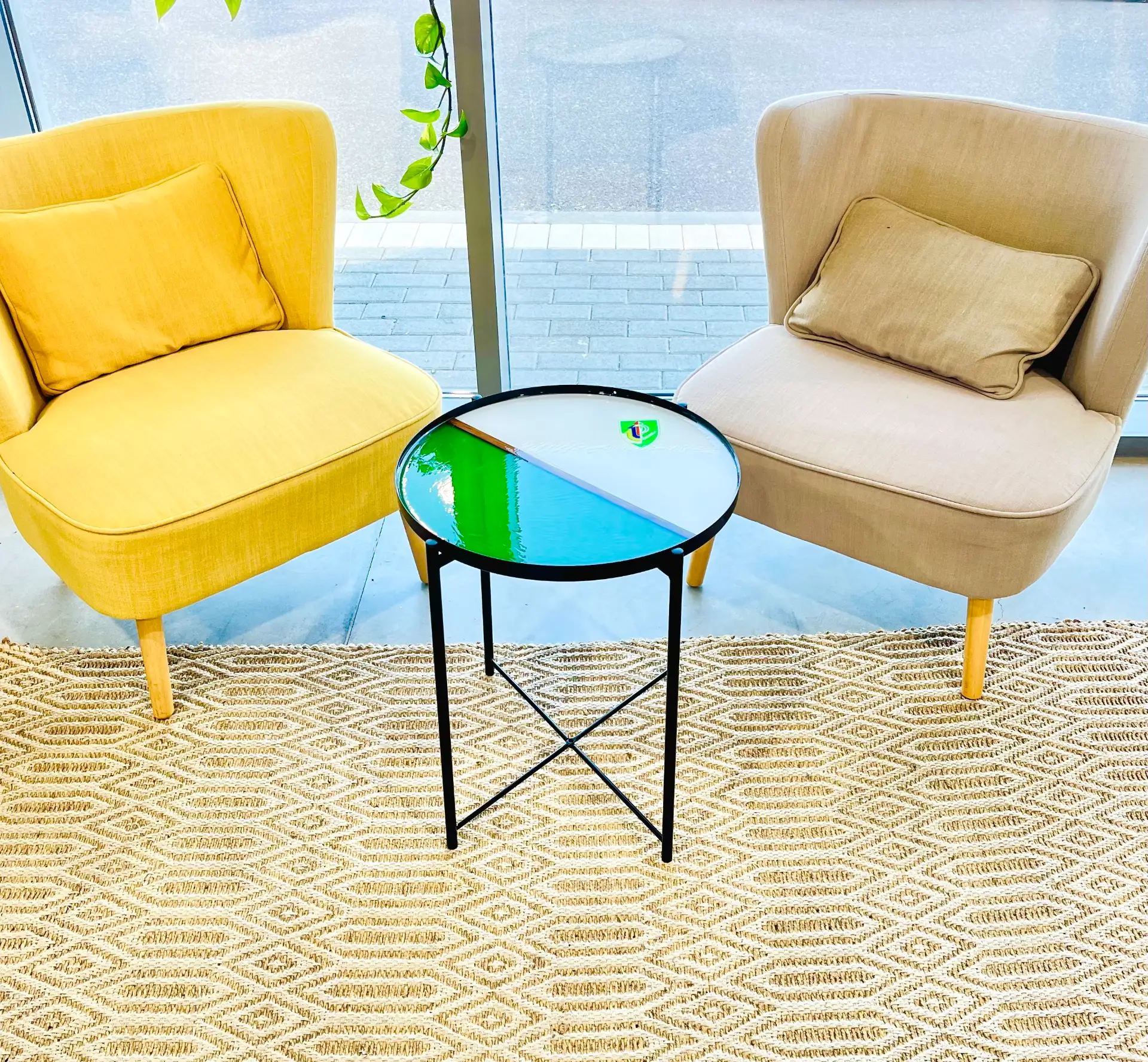 שולחן קפה לפי סמלי היחידות