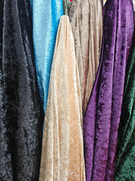 קטיפה למפות שולחן דוחה כתמים