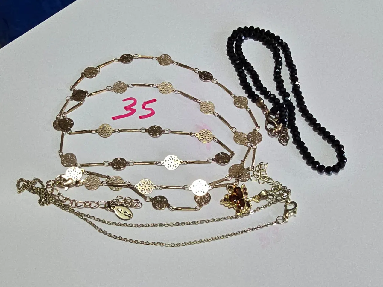 לוט של שלוש שרשראות לצוואר יפיפיות תכשיטי אופנה