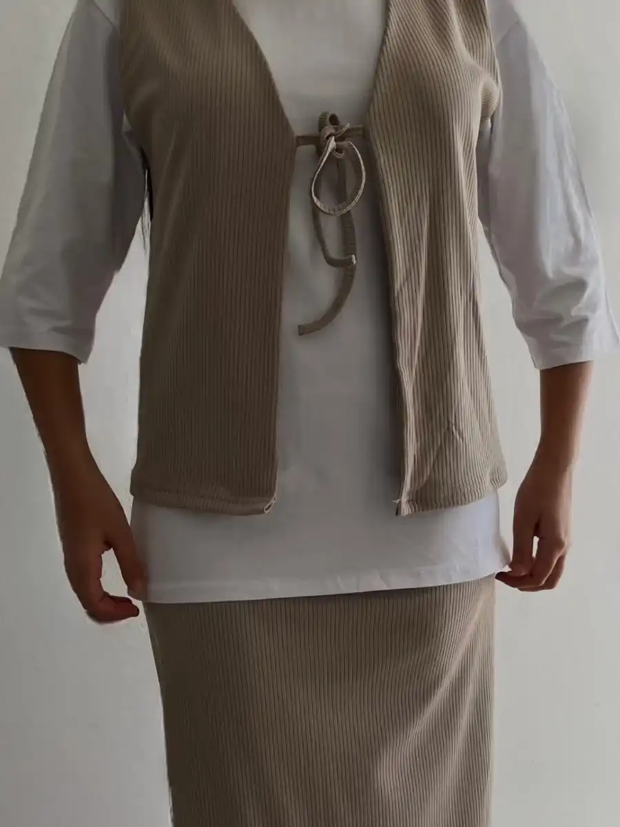 חליפת וסט שני חלקים בד ריפ - בז׳