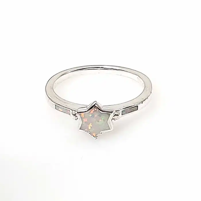 טבעת מגן דוד לאישה עם אבן אפל לבנה