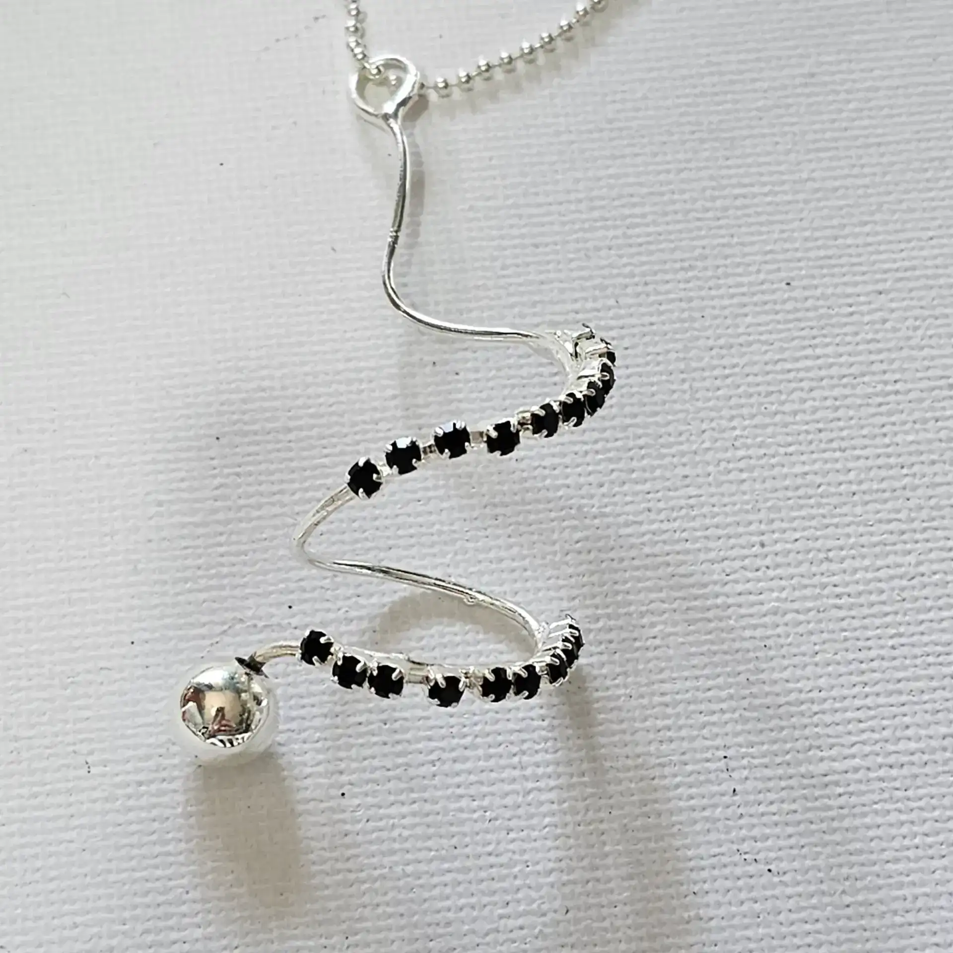 שרשרת ספירלה מצופה כסף | רונה סדנאות יצירה ונפש