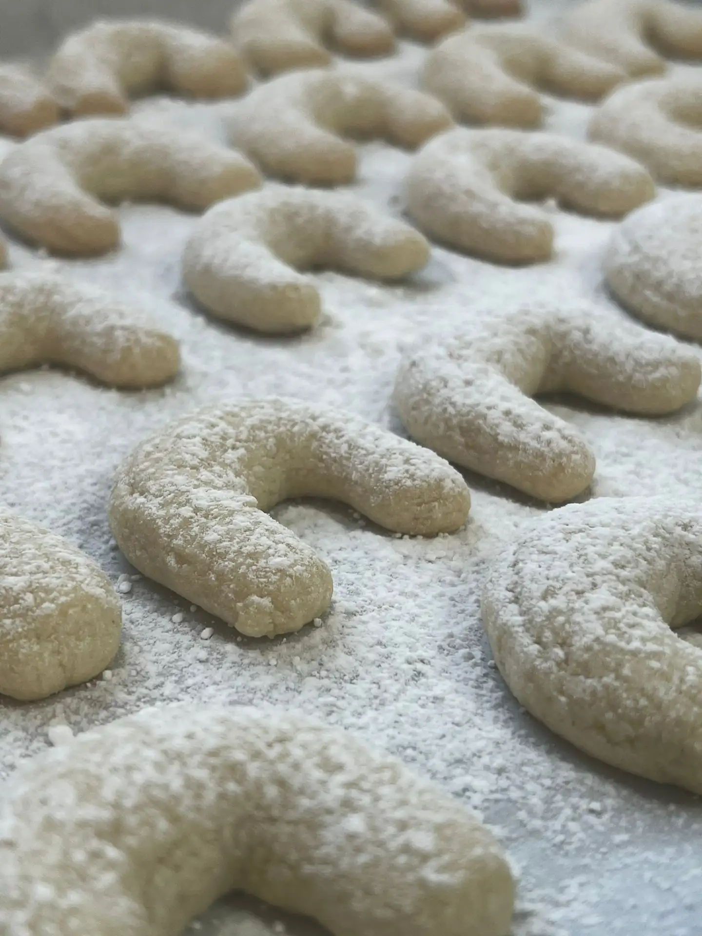 סהרוני חמאה שקדים (חלבי)