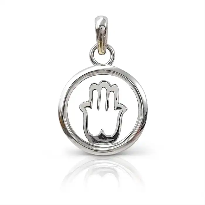 תליון חמסה בתוך עיגול מזהב.14K