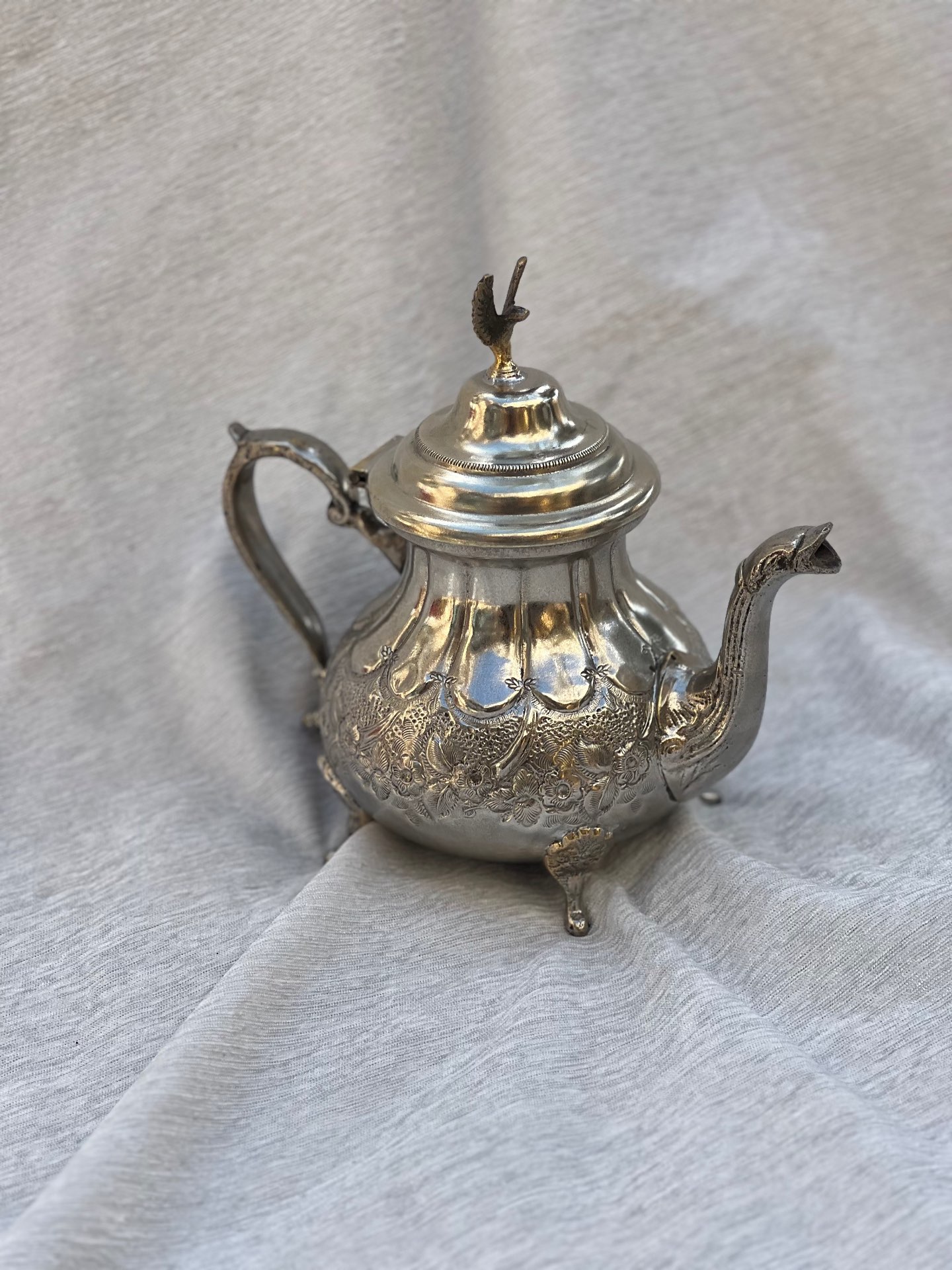 קומקום צחור