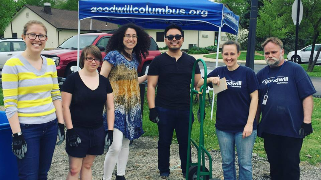 Collect Clothes tossed in Cbus Marathon for Goodwill - 10/16/22