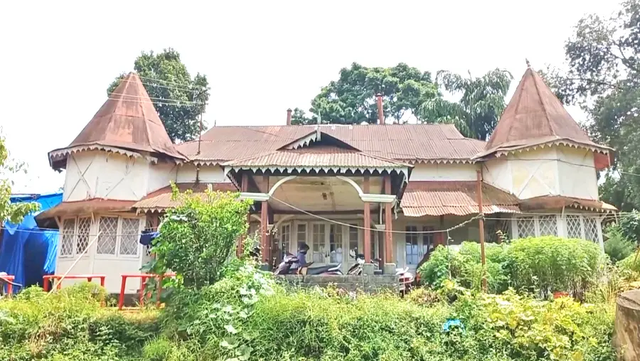 Manipur Rajbari (before demolition) 