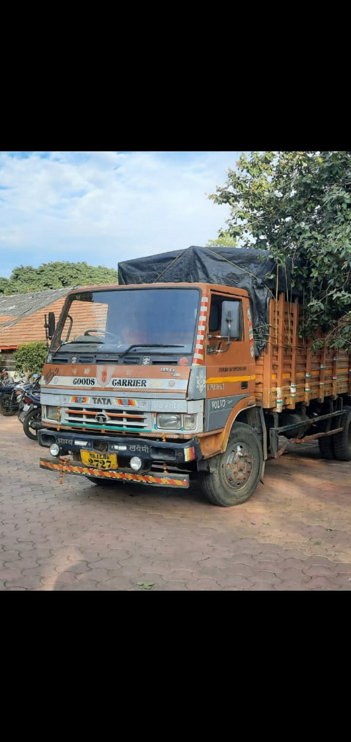 रेशन तांदूळ काळ्या बाजारात विक्री साठी घेऊन जाणाऱ्या टेम्पो मालक व चालक यांच्यावर गुन्हा दाखल.