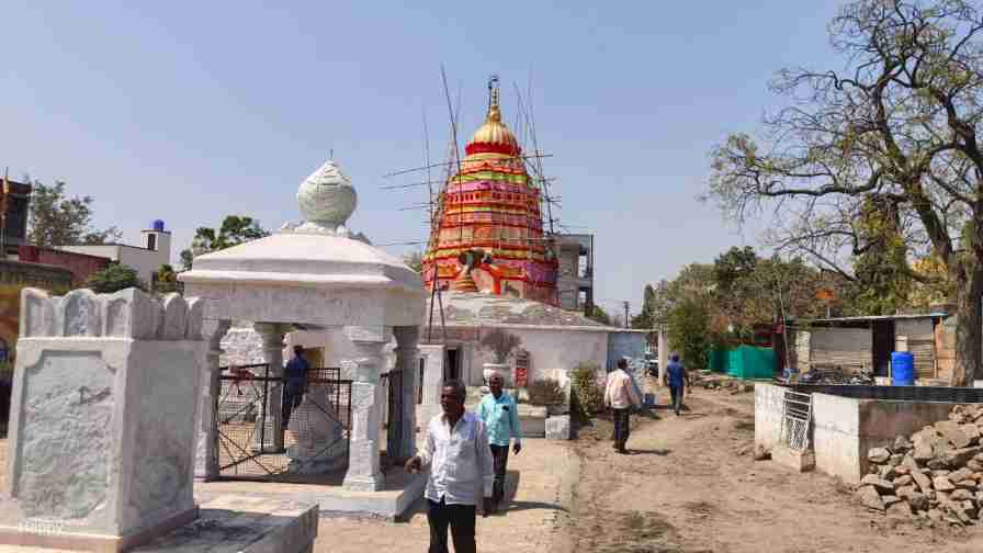 कोळगाव आणि परिसरातील नागरिकांचे श्रध्दा स्थान असलेल्या महादेव मदिरात महाशिवरात्री उत्सवाची तयारी अंतिम टप्प्यात