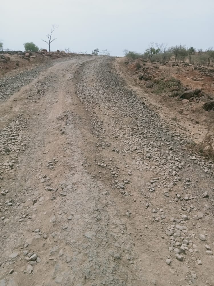 मुख्यमंत्रीग्रामसडक योजनेच्या रस्ताची दुरुती झाली नाही तर उपोषण करणार:- मा.उपसंरपच सचिन चौधरी