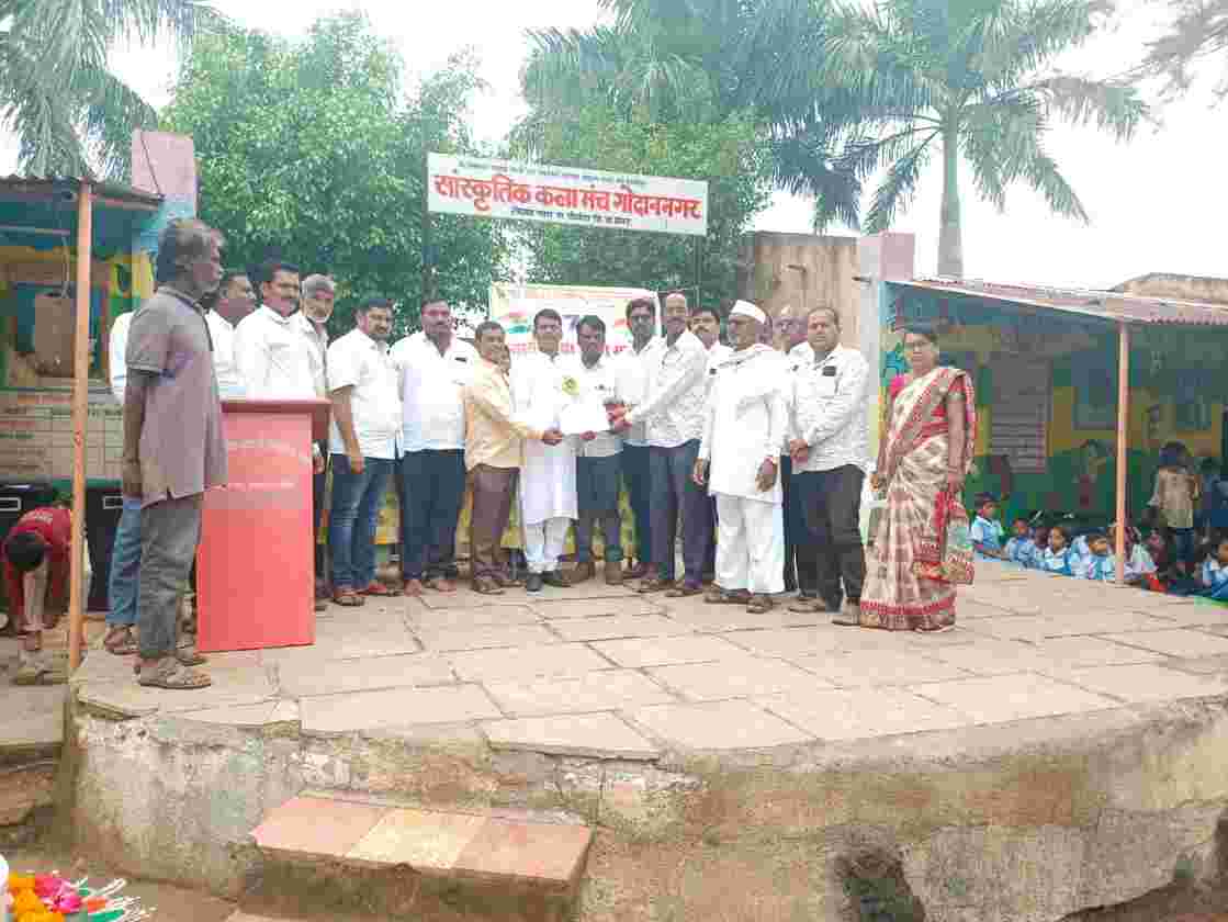 श्रीगोंदा तालुक्यातील या तीन जिल्हा परिषद शाळांना आदर्श पुरस्कार 
