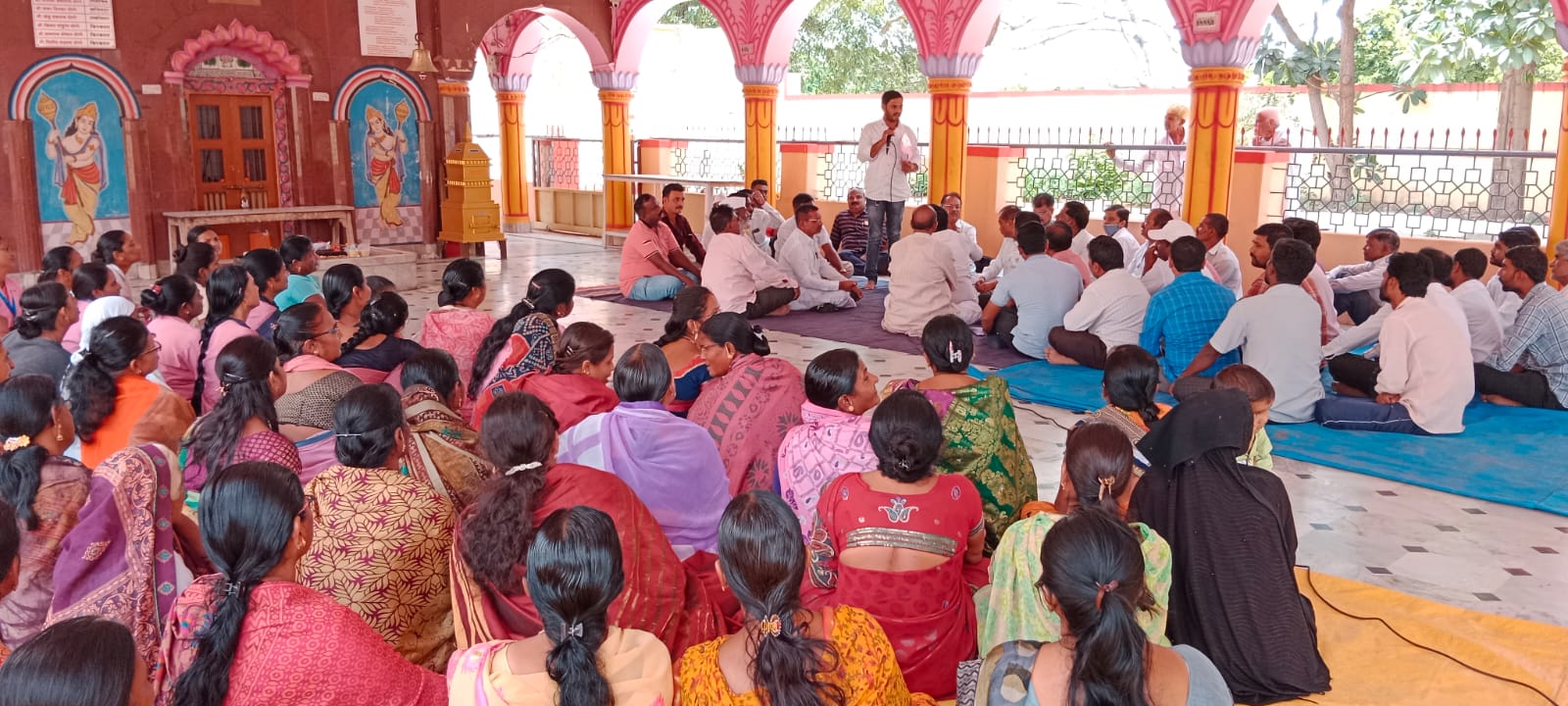 यवत ग्रा,पं, ग्रामसभेत ग्रामस्थांनी मांडल्या समस्या,, एक महिन्यात पूर्ण करण्याचे सरपंच समीर दोरगे यांचे आश्वासन