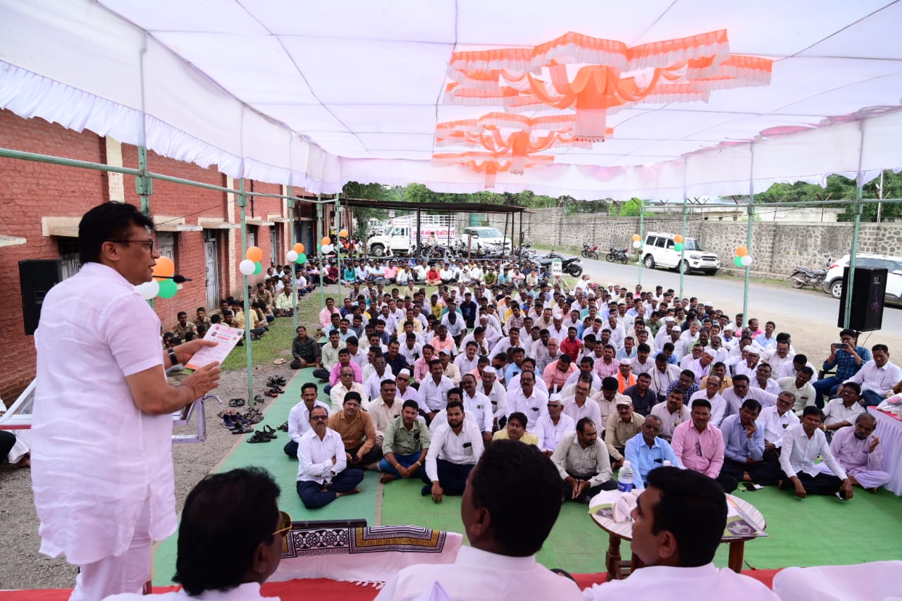 आधुनिक तंत्रज्ञानाबरोबर सेंद्रिय खतांचा वापर करून भरघोस उत्पन्न मिळवा राजेंद्र पवार

      नागवडे कारखाना कार्यस्थळावर ऊस पिक चर्चासत्र उत्साहात संपन्न