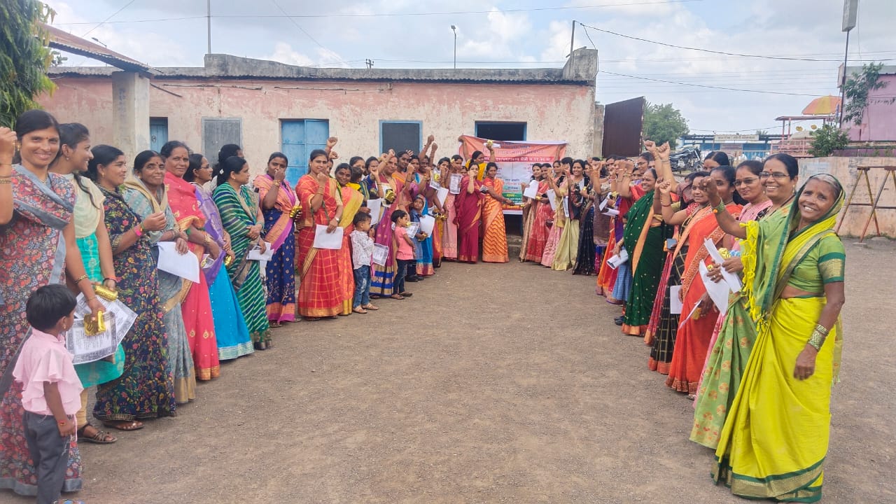 सहारा सर्वांगीण विकास संस्थेचा महिलांकडून एकोप्याने रक्षाबंधन  साजरा.