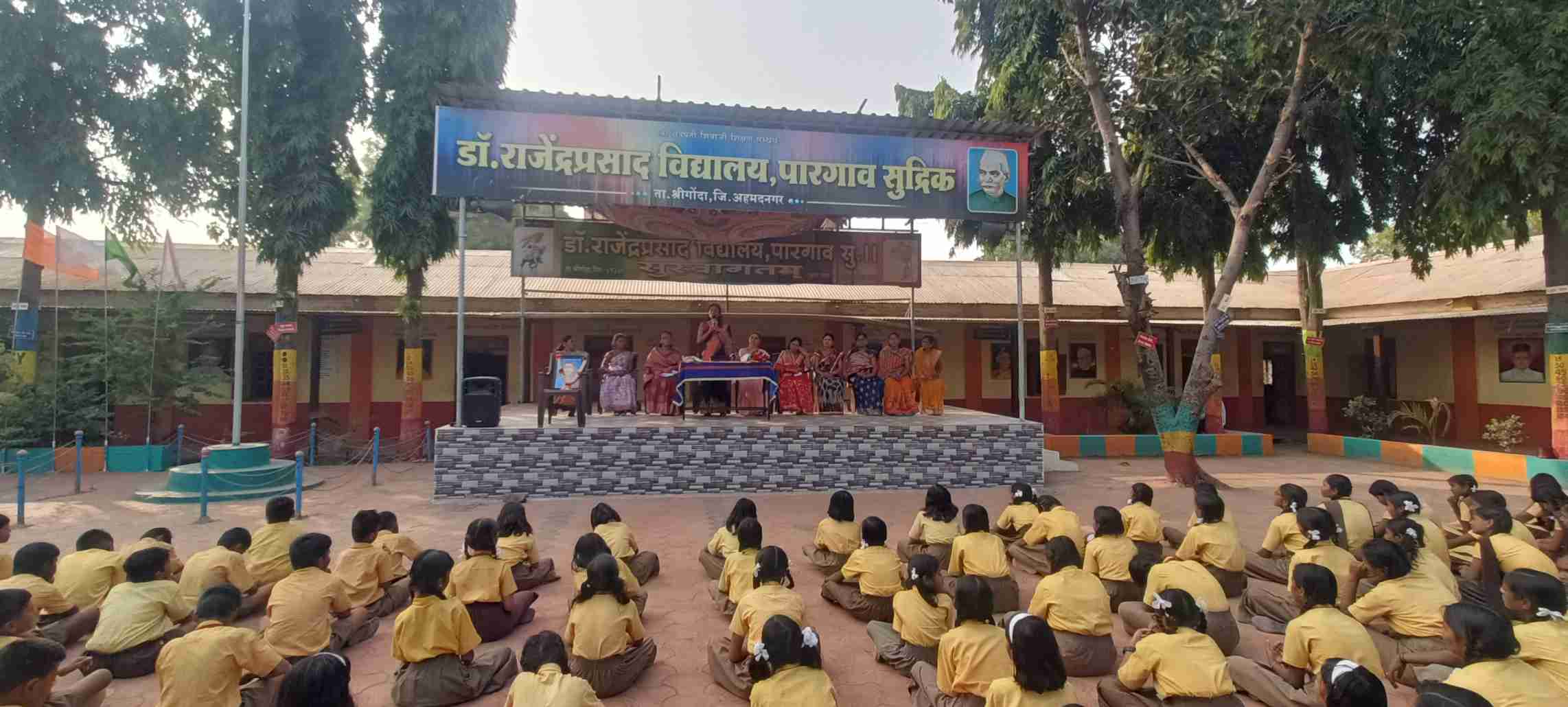 राजेंद्र प्रसाद विद्यालयात क्रांतीज्योत सावित्रीबाई फुले जयंतीनिमित्त बालिका दिन उत्साहात साजरा