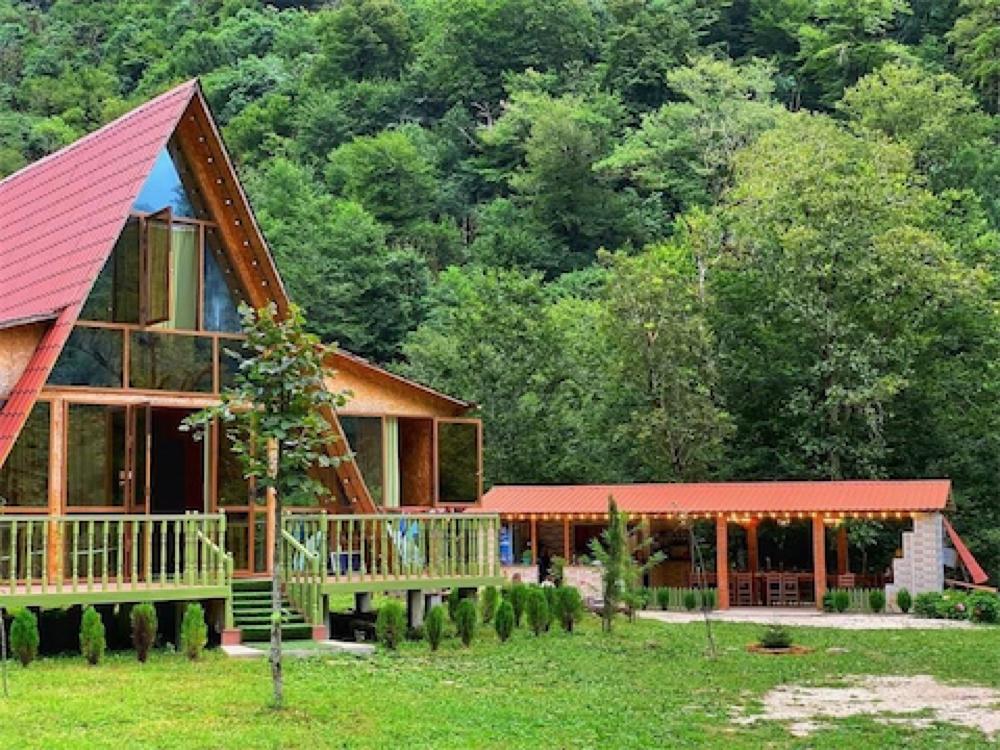 Photo of Nahei Cottage surrounded by mountains and canyon