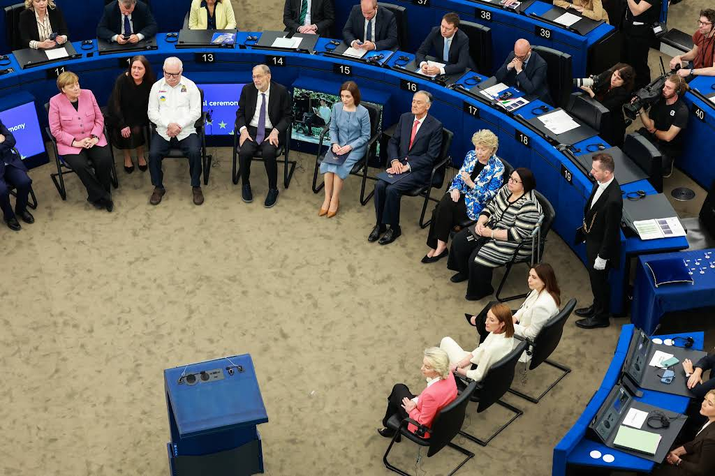 Cavaco Silva recebe Ordem de Mérito Europeia em Estrasburgo