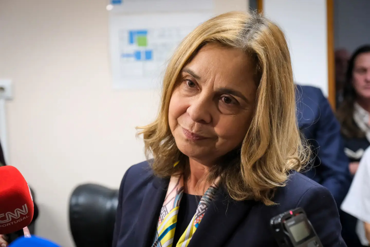 Quase 60% dos Portugueses Exigem Demissão de Ana Paula Martins