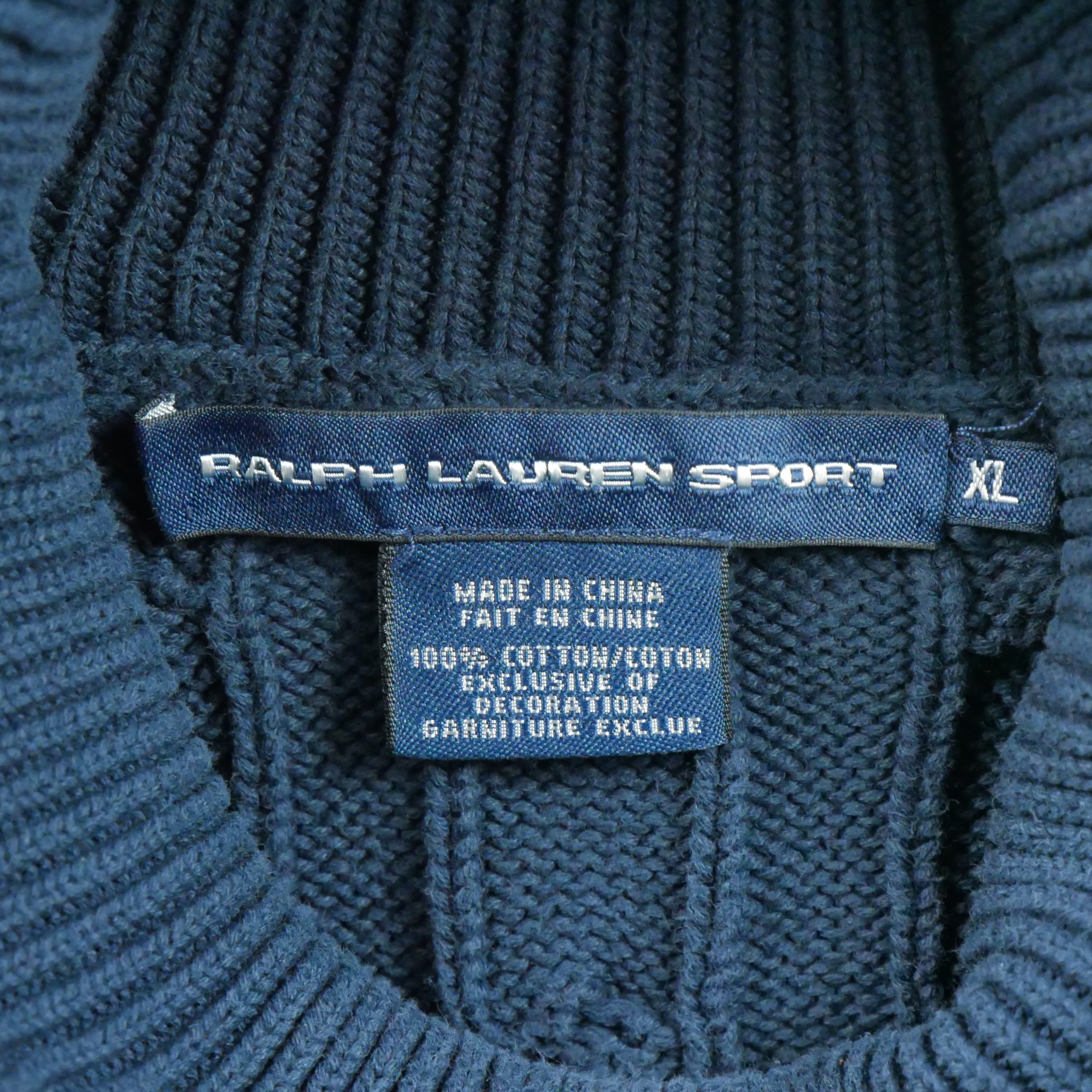 Pull Femme  en maille torsadée Marine 6