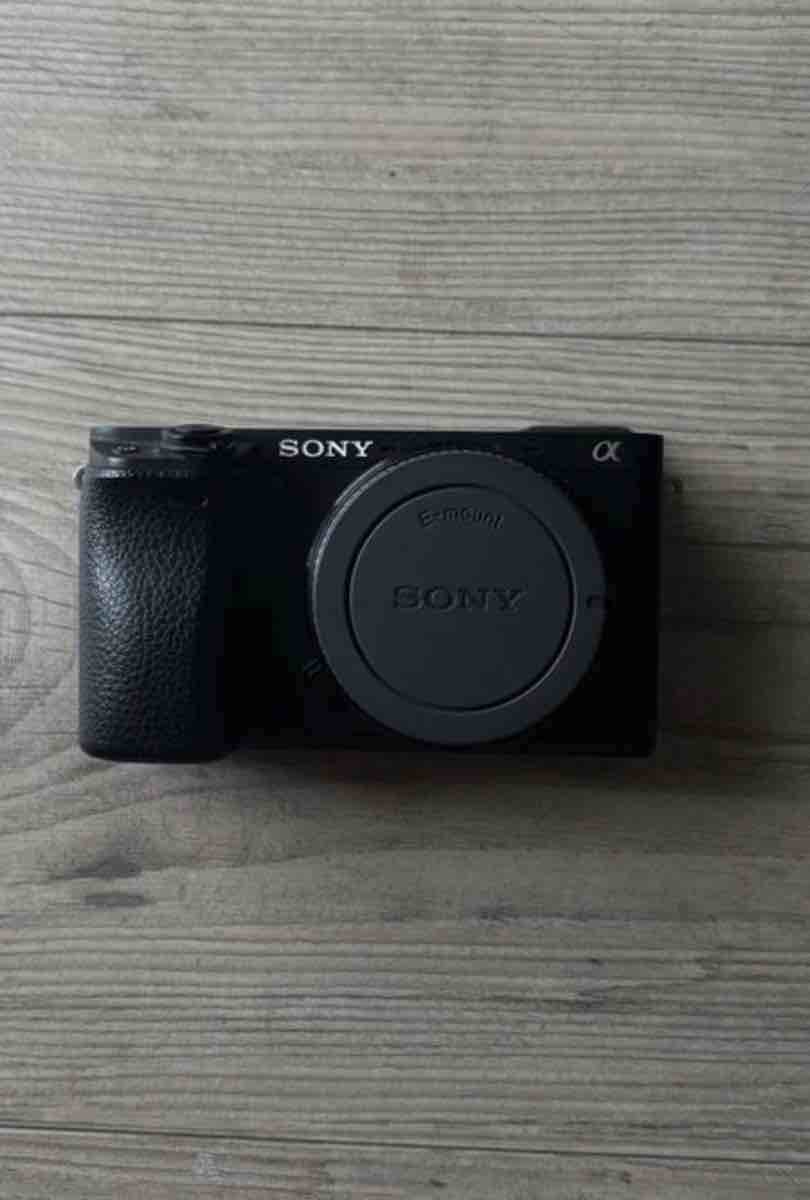 Sony A6400 nu bon état