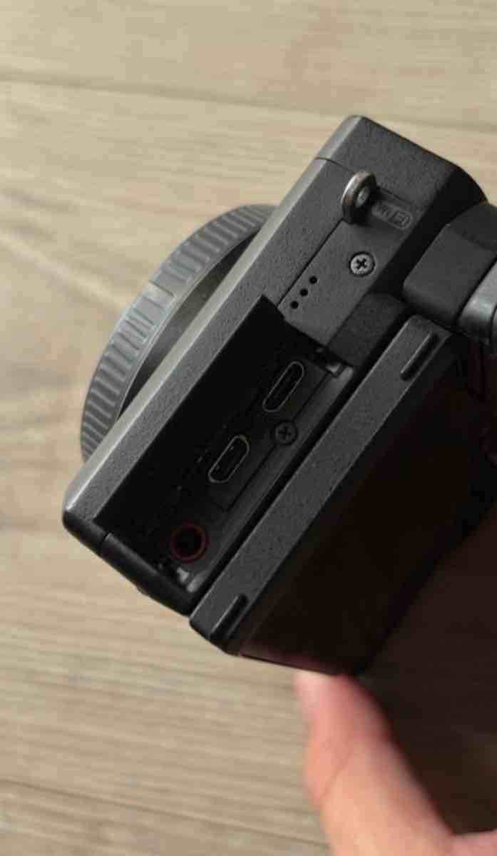 Sony A6400 nu bon état 3