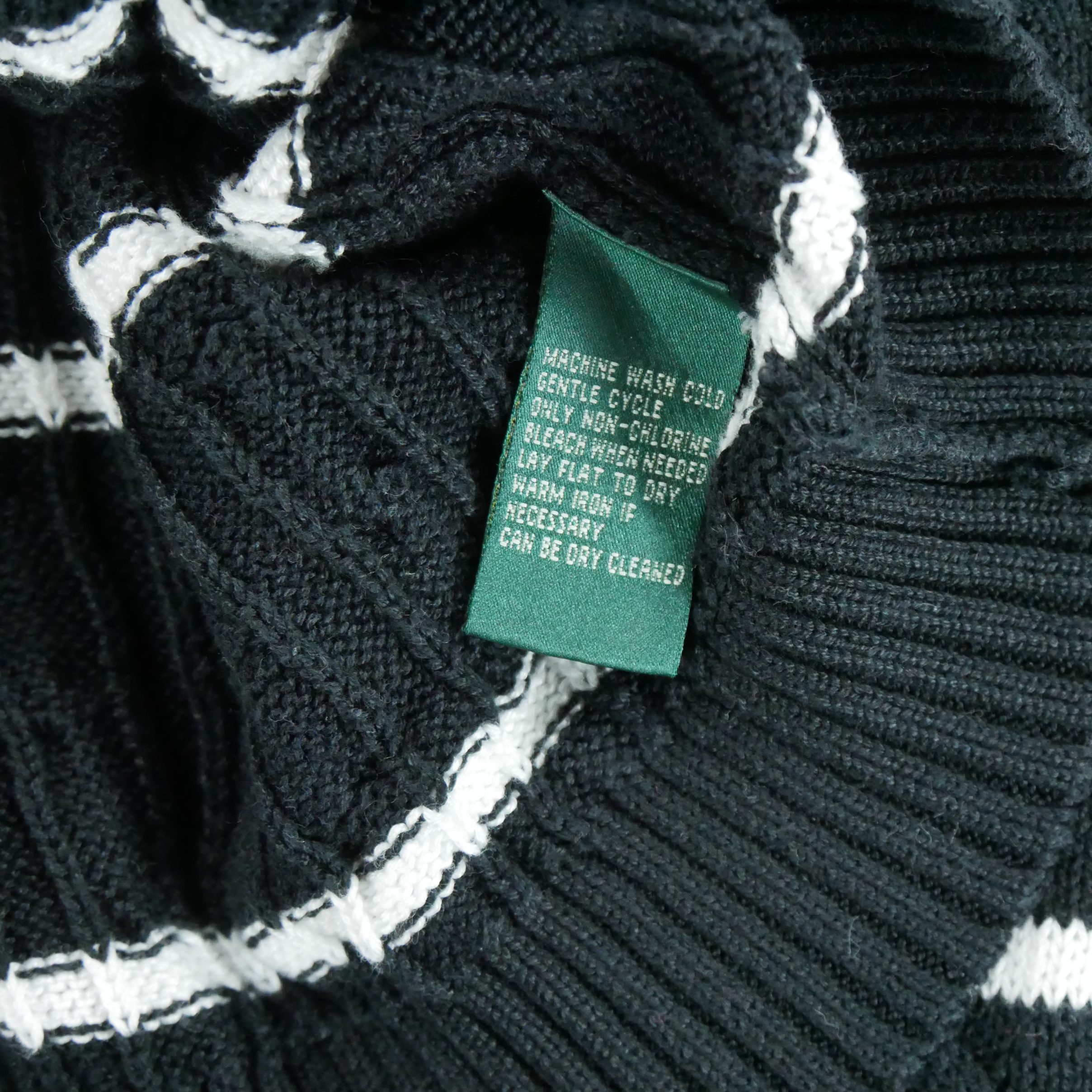 Pull Femme  en maille torsadée 7