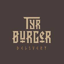 Ambiente ou produtos de Tyr Burger, em Ilha Comprida