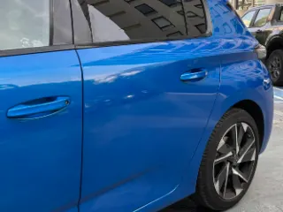 Peugeot 308 1.2 2023 Bencina AZUL foto 3