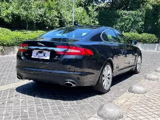 Jaguar XF 3.0 2013 Diesel NEGRO foto 4