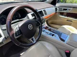 Jaguar XF 3.0 2013 Diesel NEGRO foto 10