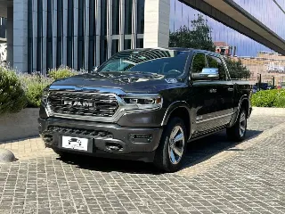 Ram 1500 5.7 2021 Bencina NEGRO