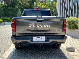 Ram 1500 5.7 2021 Bencina NEGRO foto 5
