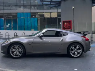 Nissan 370z 3.5 2010 Bencina TITANIUM GREY foto 4