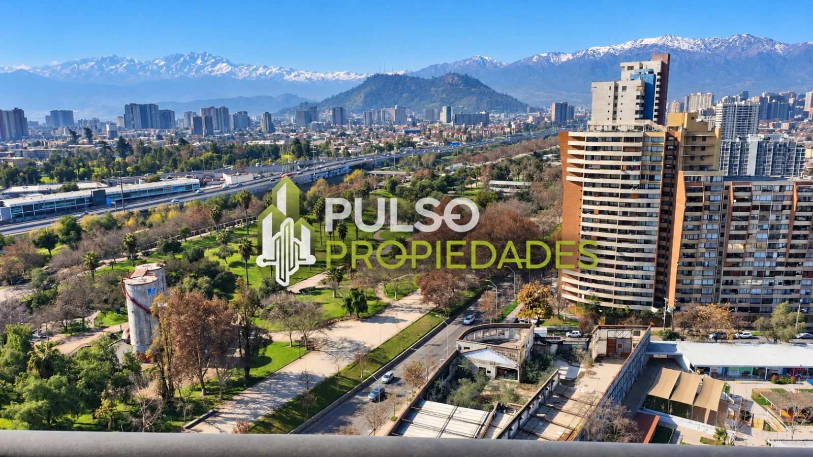Imagen de VENTA DE DEPARTAMENTO VISTA PANORÁMICA DE 2D-2B. PARQUE LOS REYES. SANTIAGO