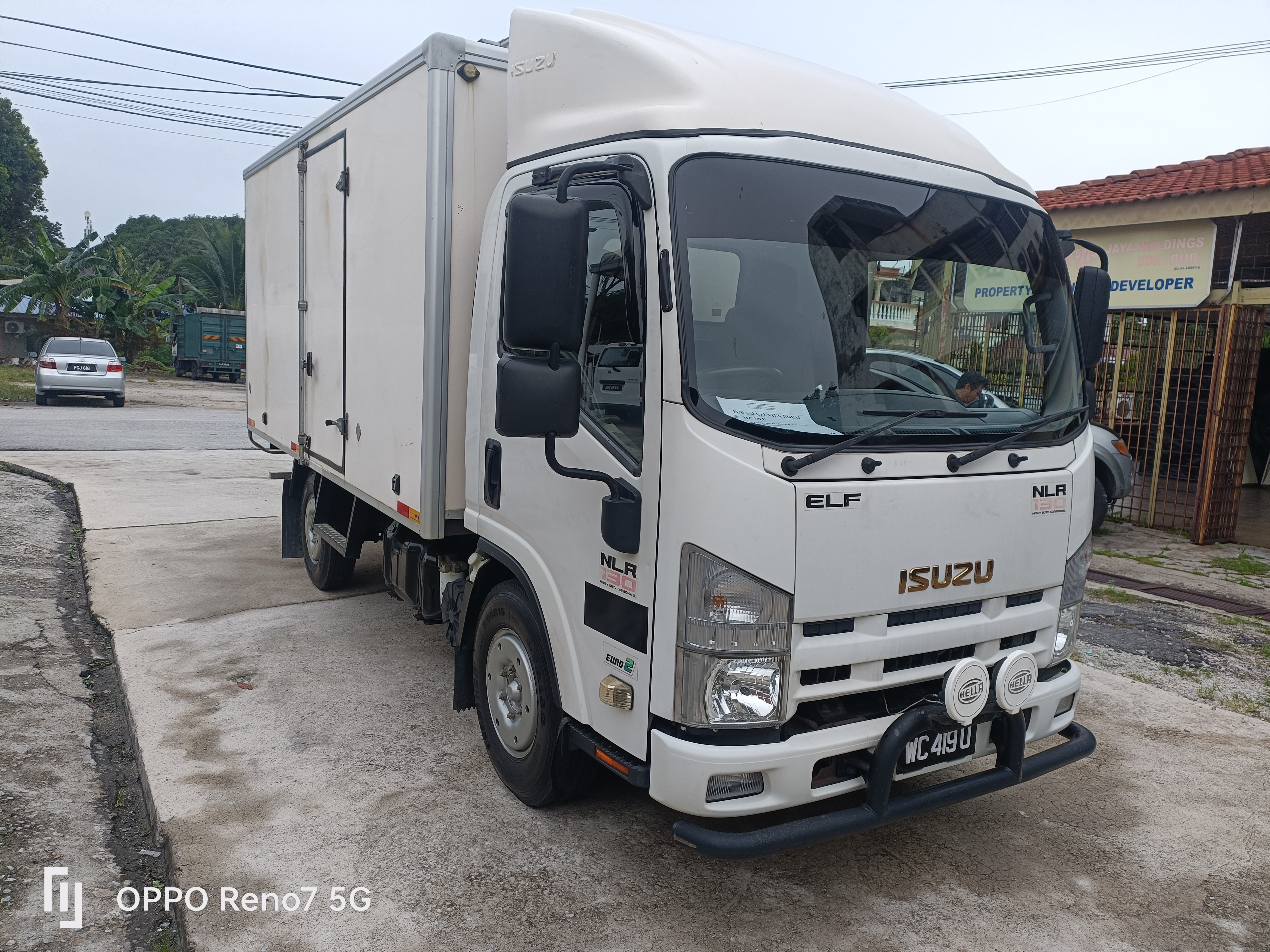 ISUZU NLR85 12.5Ft BOX 3.0cc YEAR 2016 can full loan