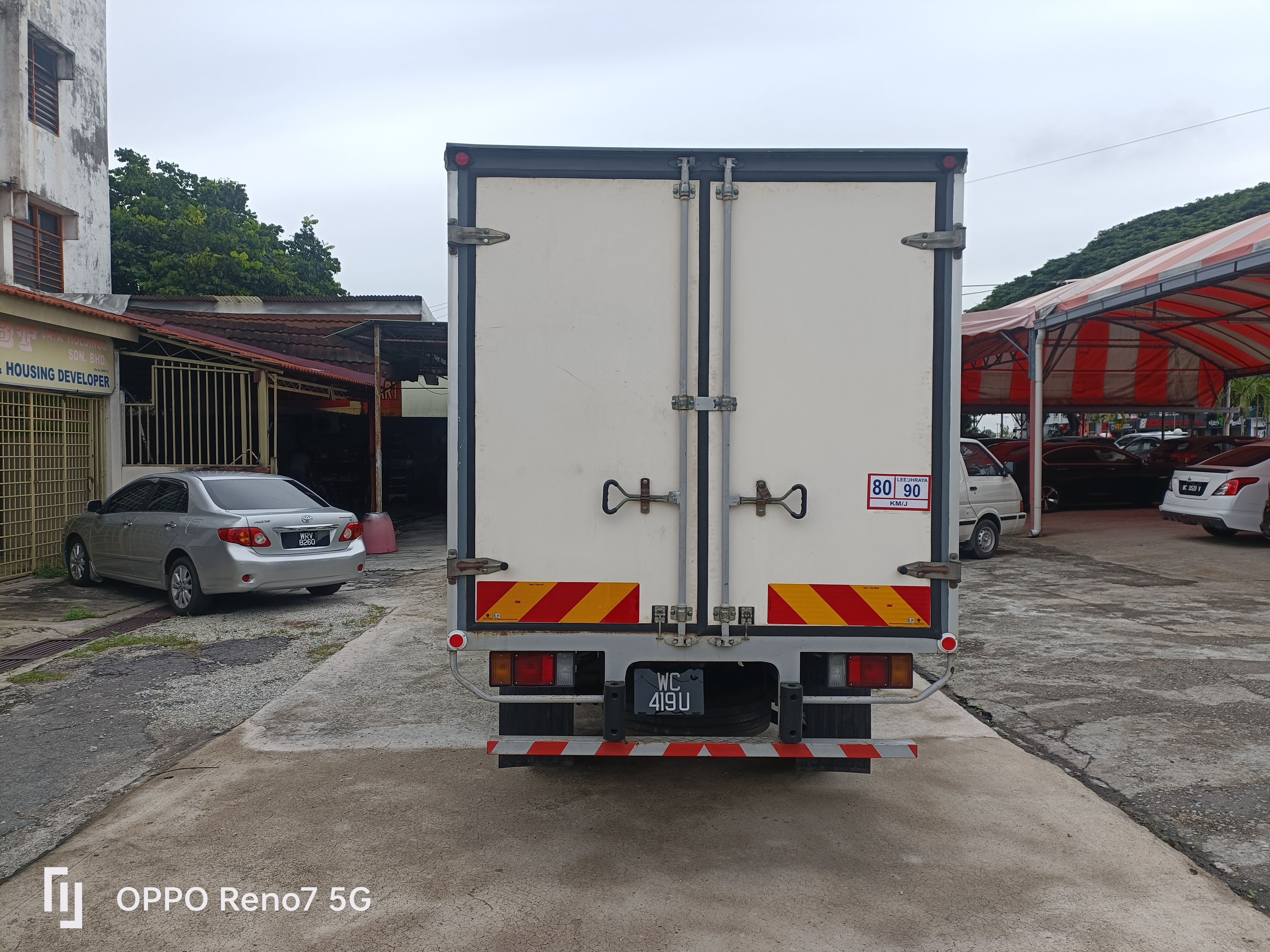 ISUZU NLR85 12.5Ft BOX 3.0cc YEAR 2016 can full loan — photo 3