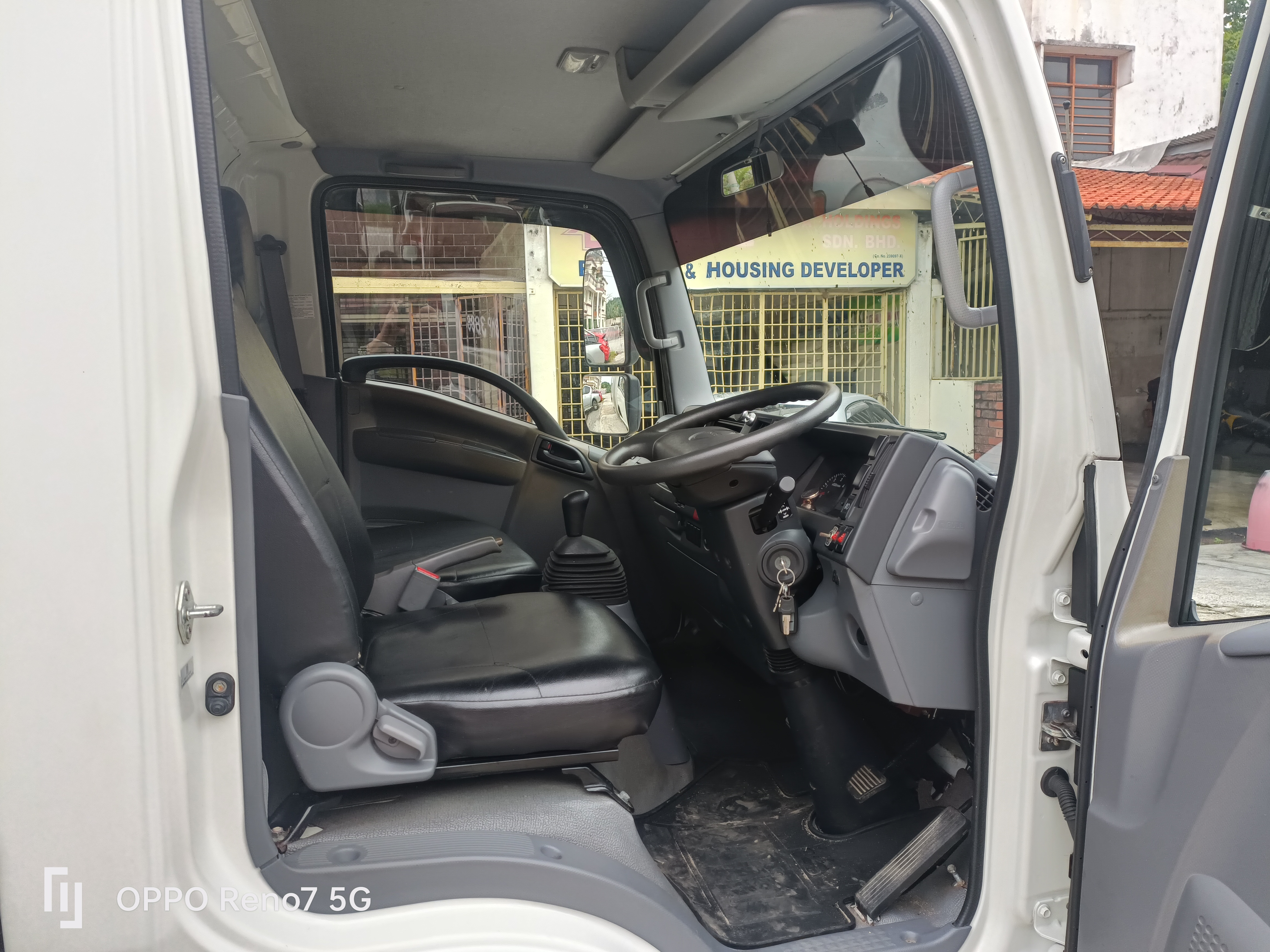 ISUZU NLR85 12.5Ft BOX 3.0cc YEAR 2016 can full loan — photo 8