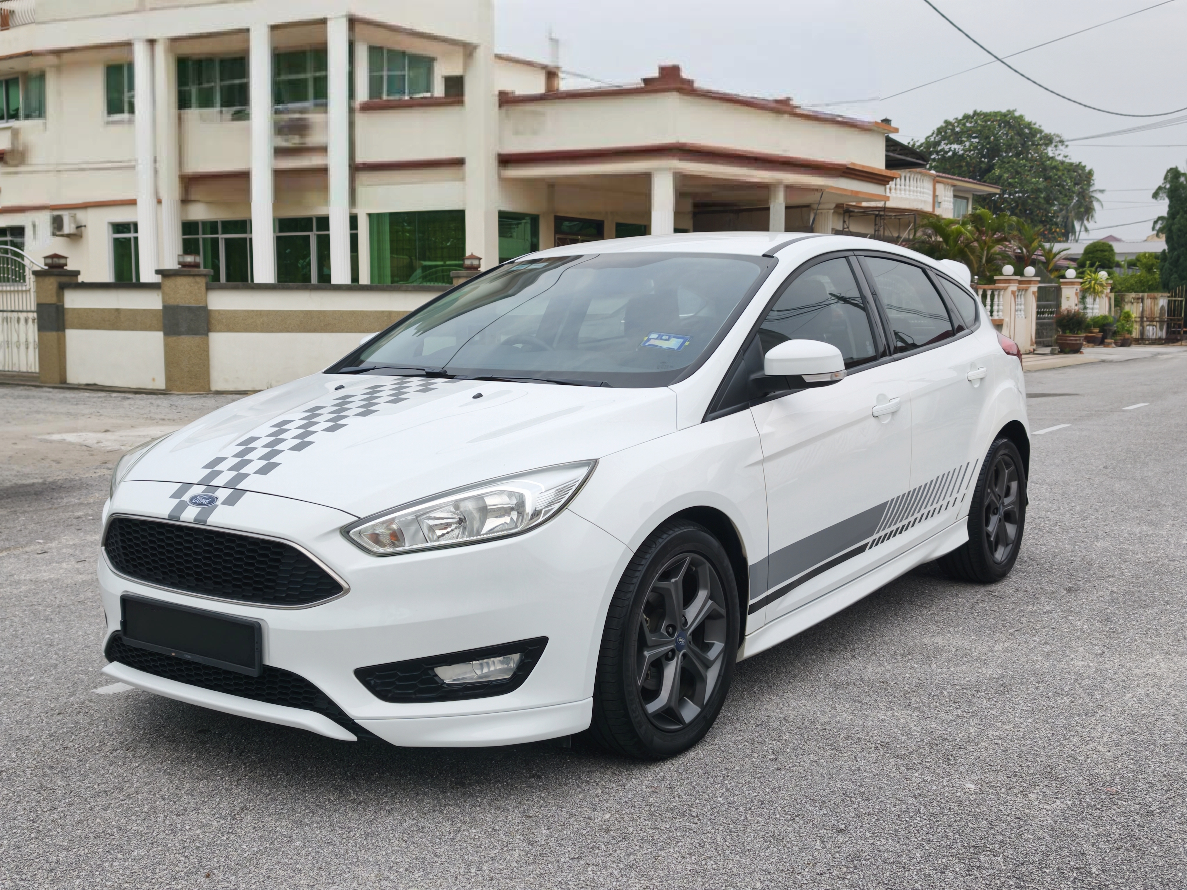 2016/17 ford focus 1.5 (A) CAN FULL LOAN — photo 3