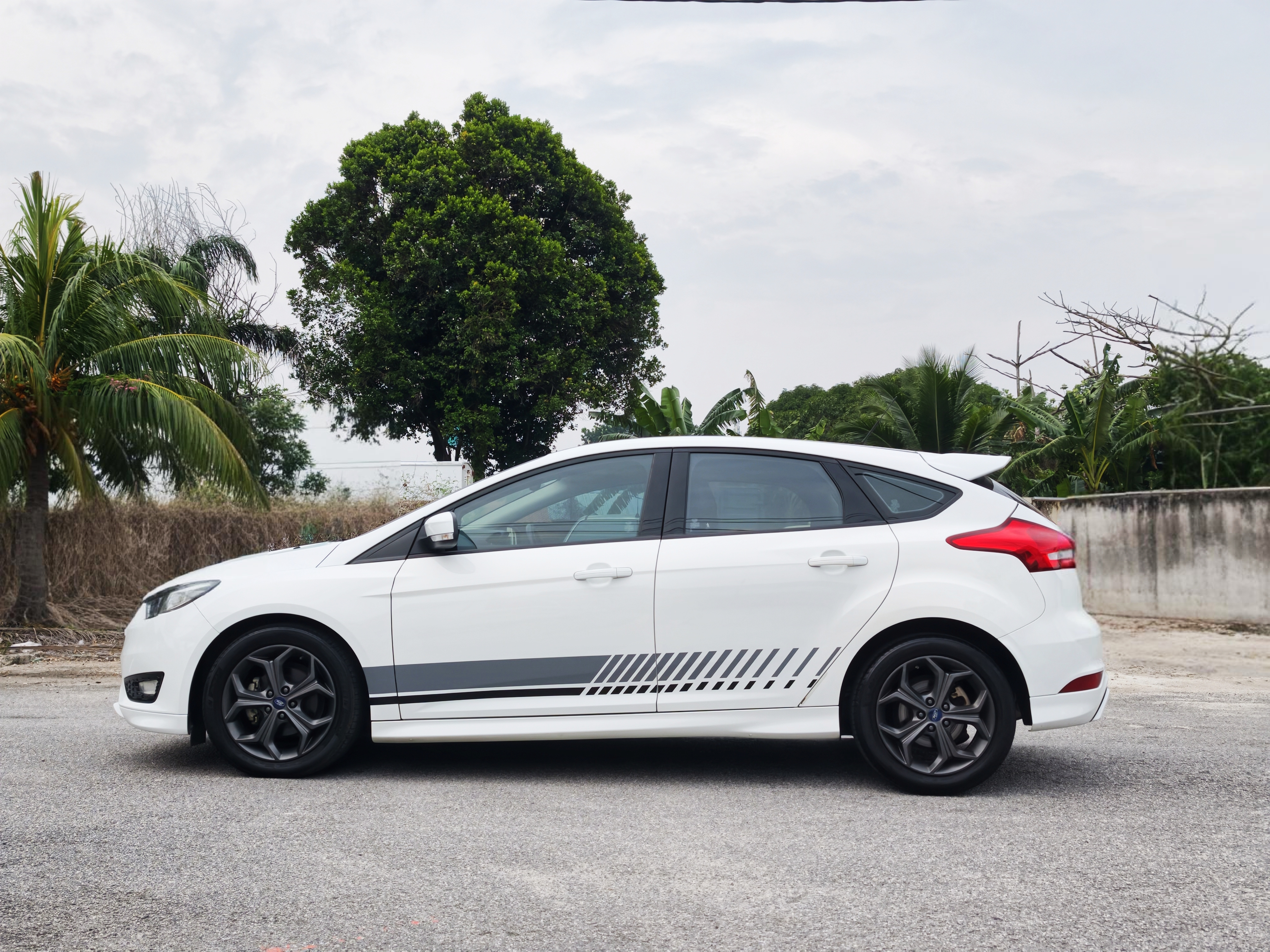 2016/17 ford focus 1.5 (A) CAN FULL LOAN — photo 4