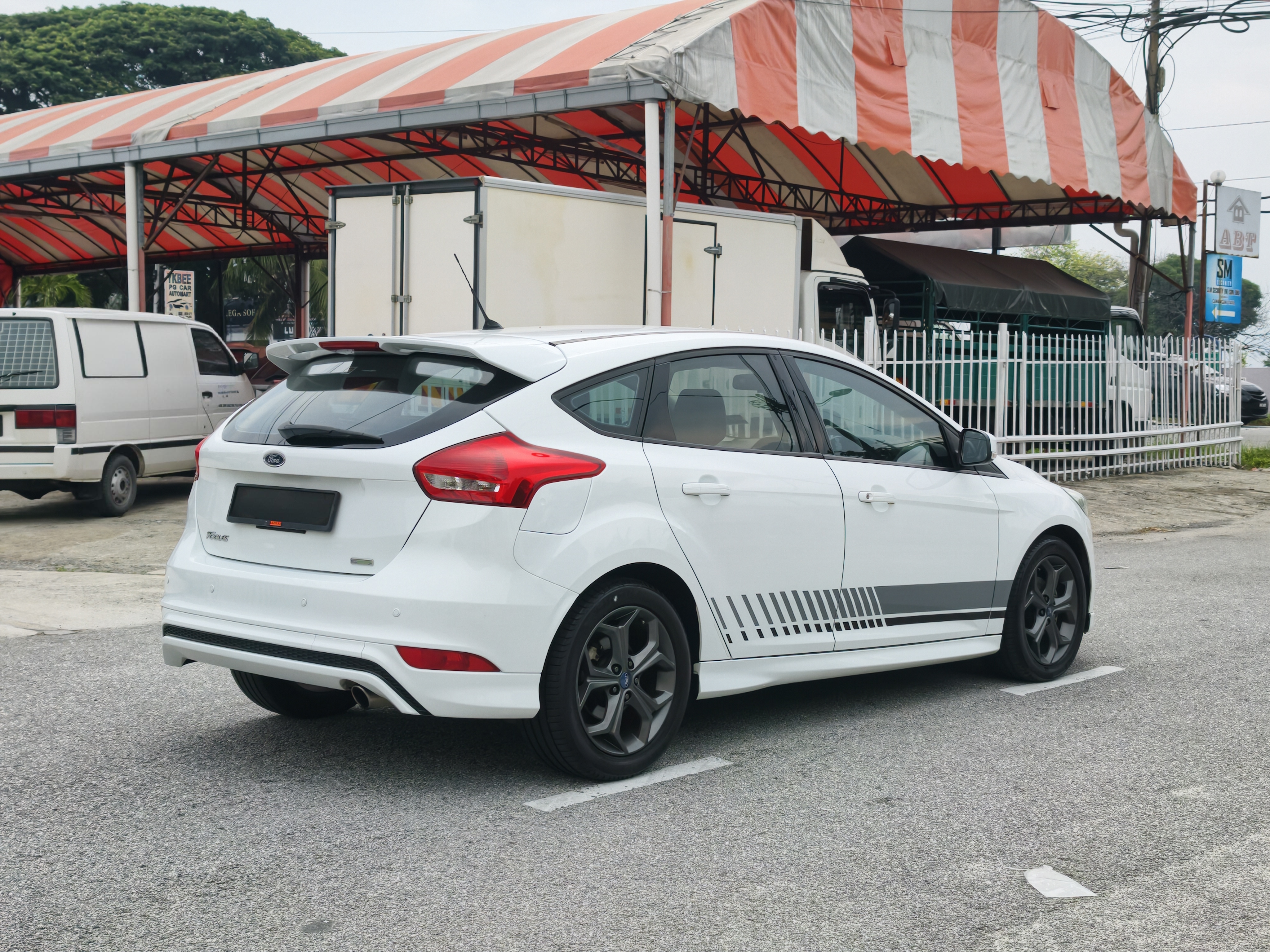 2016/17 ford focus 1.5 (A) CAN FULL LOAN — photo 5