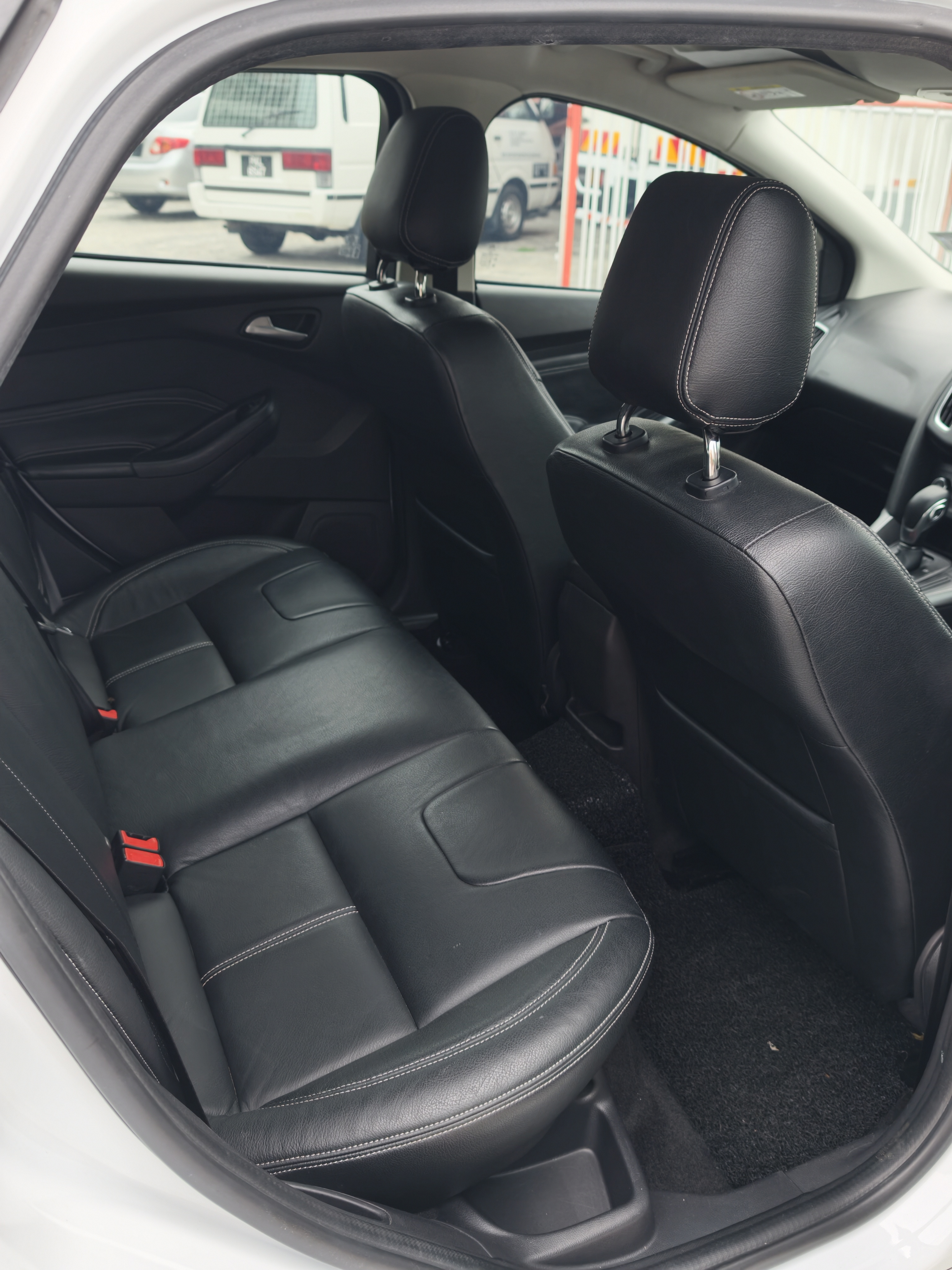 2016/17 ford focus 1.5 (A) CAN FULL LOAN — photo 8