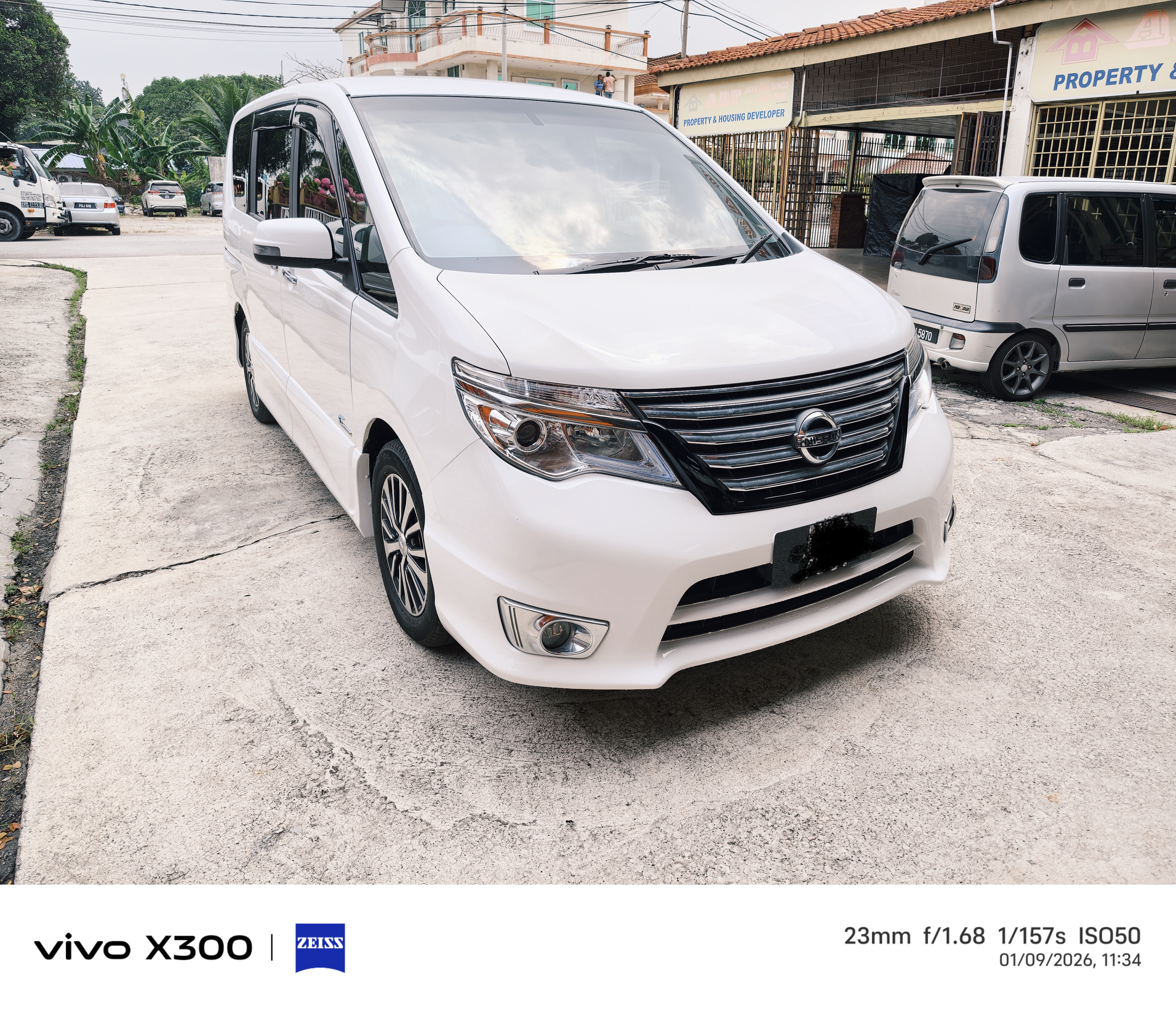 NISSAN SERENA 2.0(A)  CVT H/STAR S-HYBRID